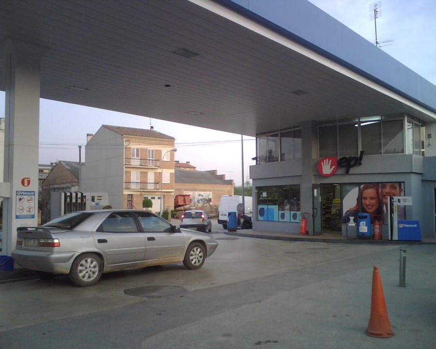Exterior de Estación Gasolinera