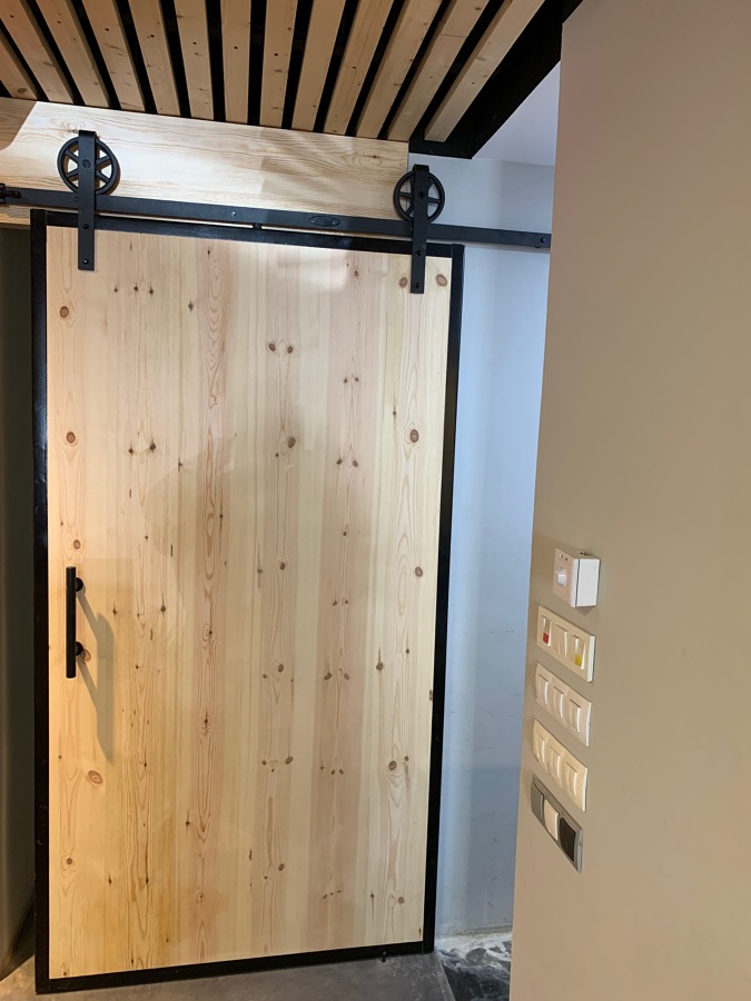 FABRICADA EN MADERA DE PINO