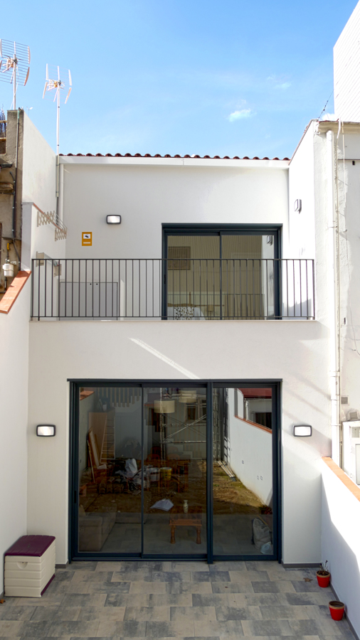 Façana posterior pati