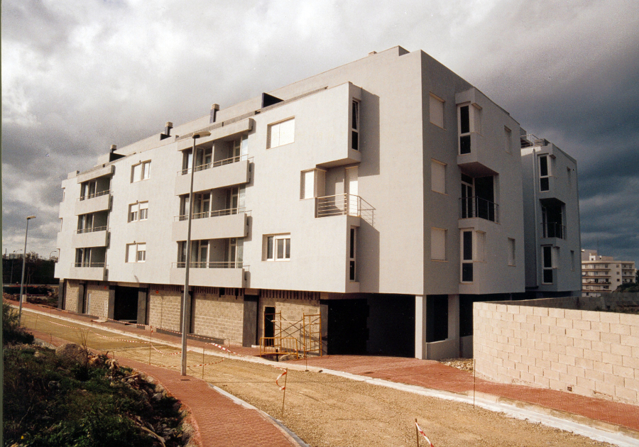 FACHADA A CALLE PRINCIPAL