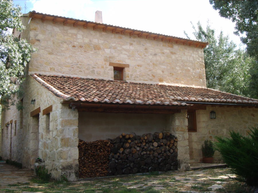 Fachada a norte leñera