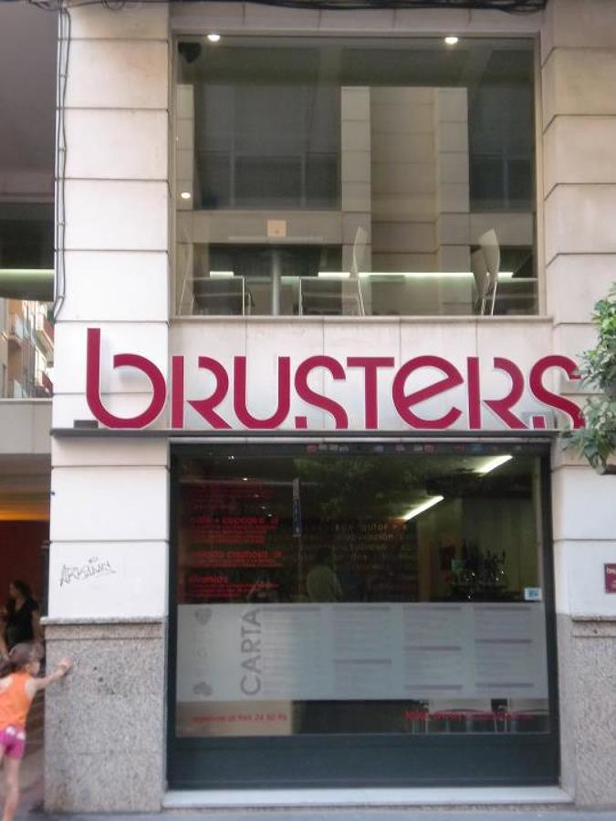 Fachada acceso restaurante