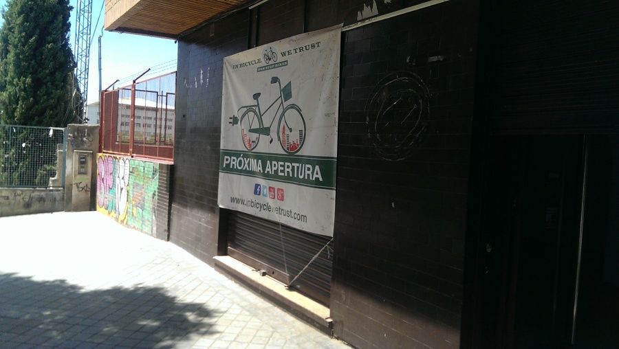 Fachada al comienzo de las obras