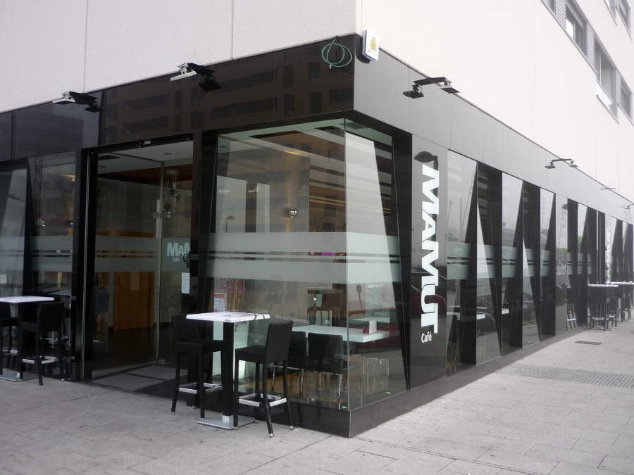 Fachada cafetería Mamut