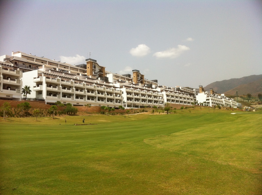 FACHADA CAMPO DE GOLF