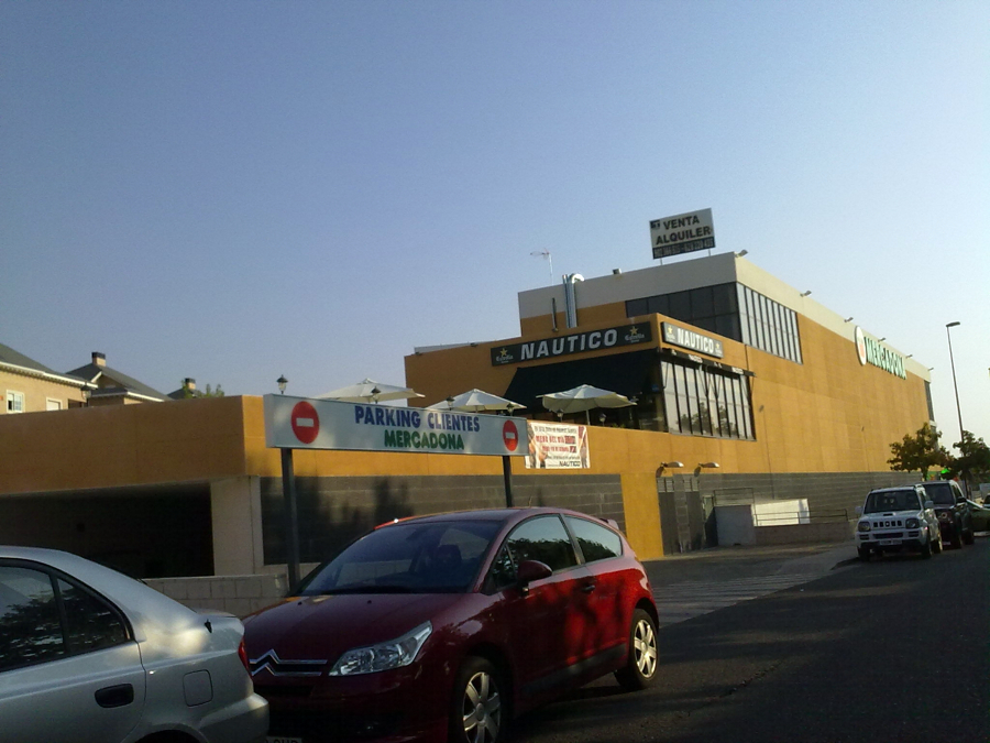 fachada centro comercial