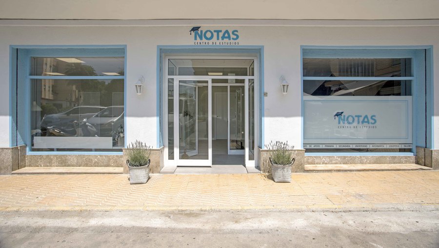 Fachada centro de estudios