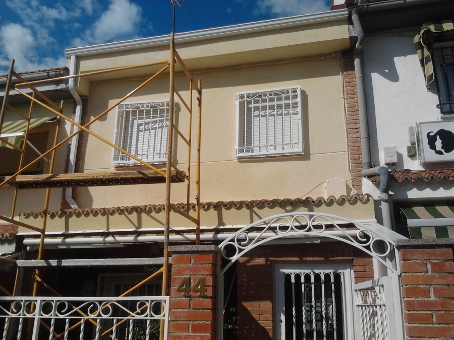 fachada con mono-capa 