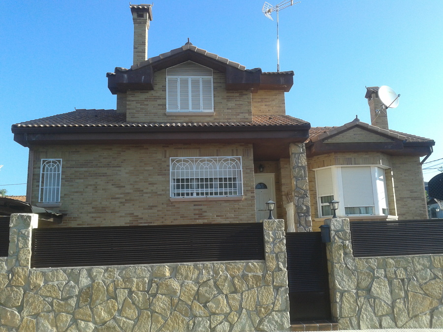 Fachada de acceso sur