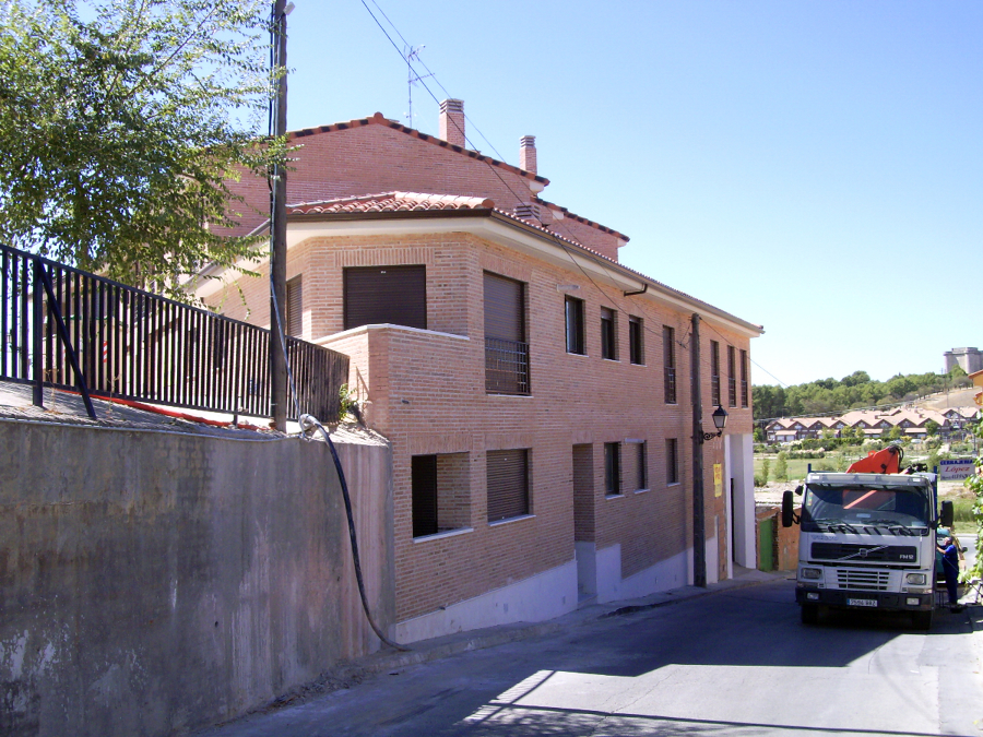 Fachada de calle Esquivias