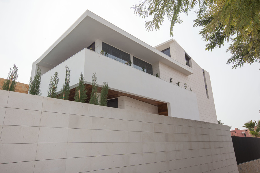 Fachada de la vivienda a la calle