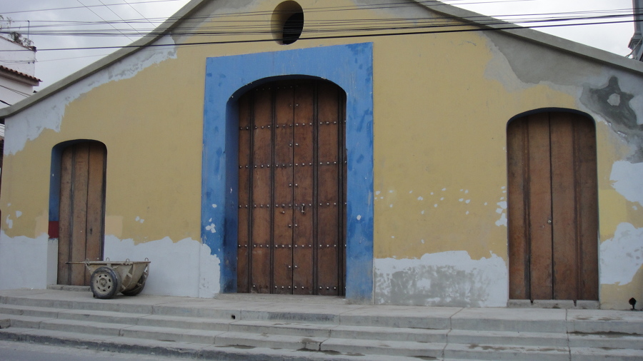 Fachada en proceso de rehabilitación