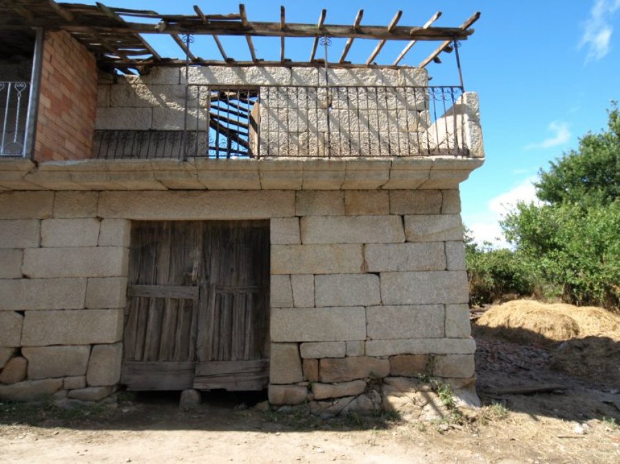 Fachada frontal en proceso 