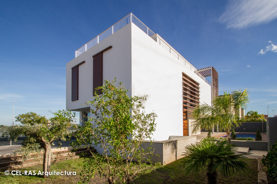 Fachada lateral de la vivienda