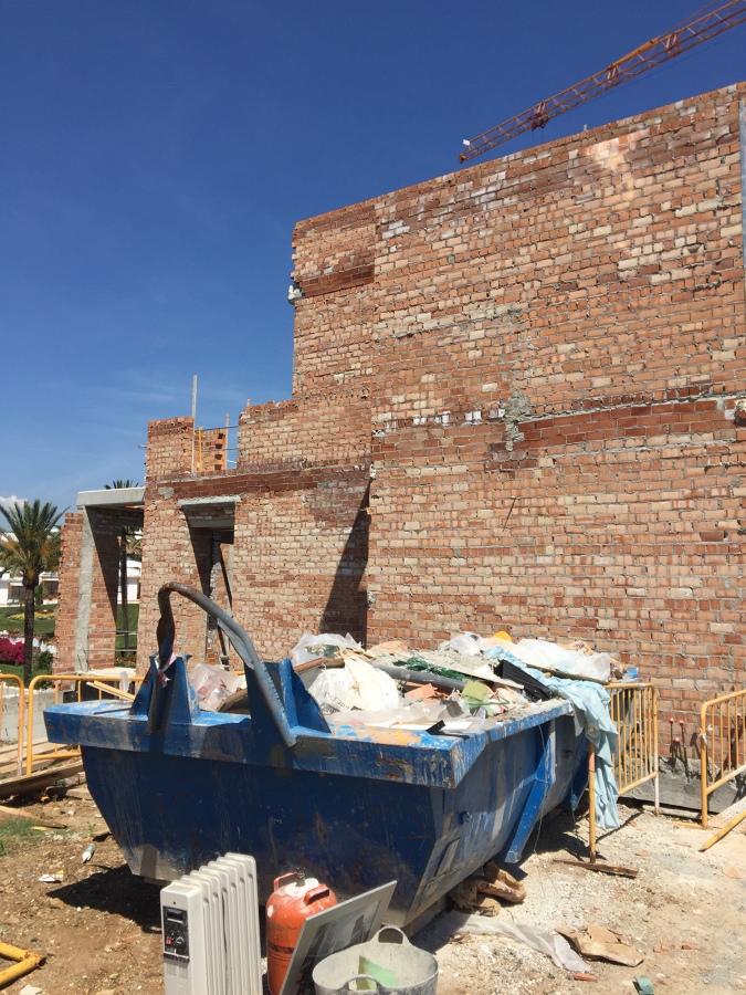 Fachada lateral en ejecucion