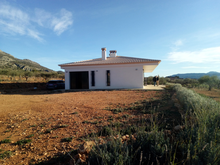 Fachada lateral garaje