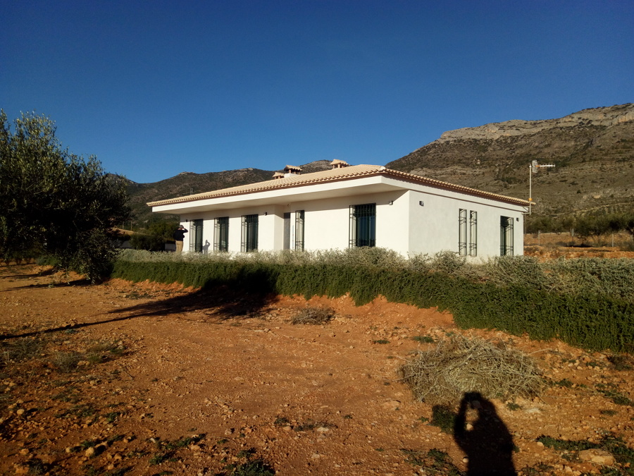 fachada principal angulo derecho