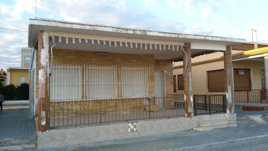 Fachada Principal antes de la reparación