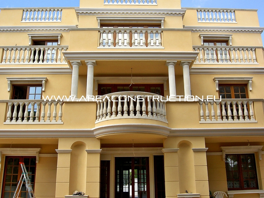 Fachada principal, casa de lujo. Castelldefels, Barcelona