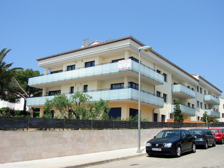 Fachada principal i lateral