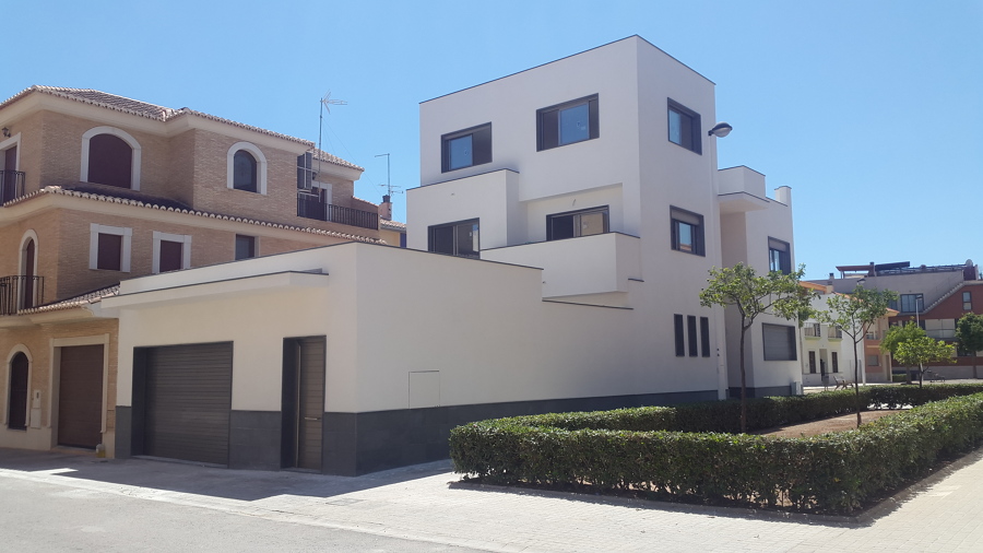 Fachada principal terminada