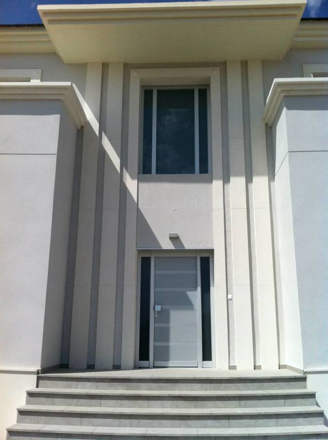 Fachada principal vivienda unifamiliar