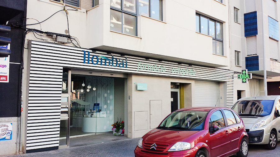 Fachada Reforma Local comercial Farmacia