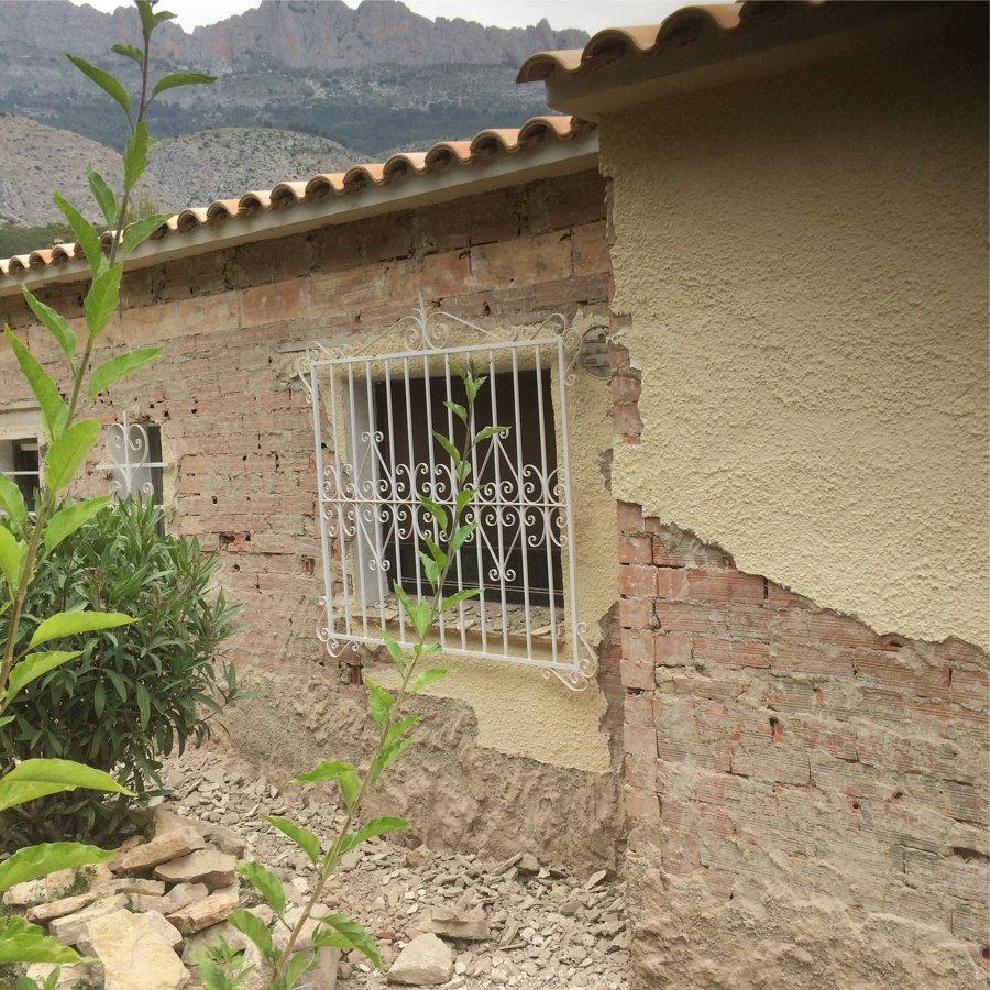 Fachada, revoco picado existente