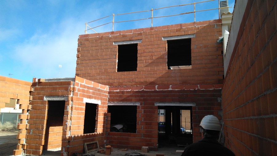 Fachada trasera en construcción