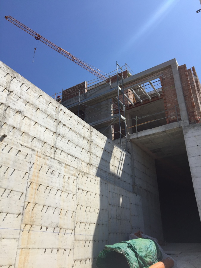 Fachada trasera en ejecucion