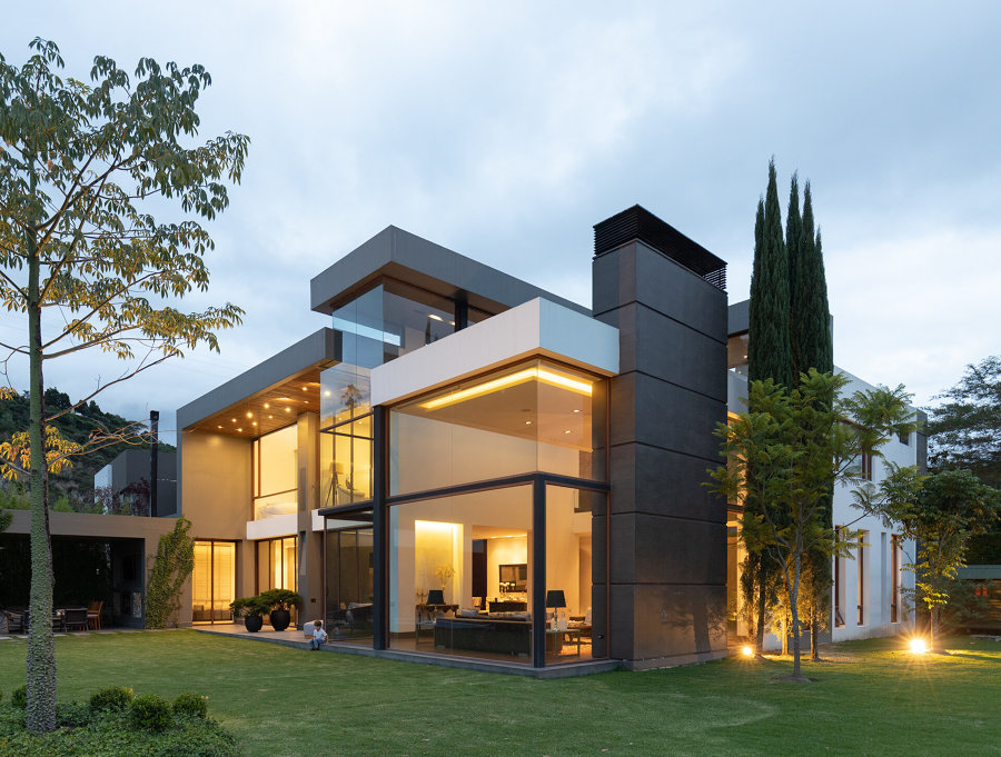 Fachada trasera exterior 2