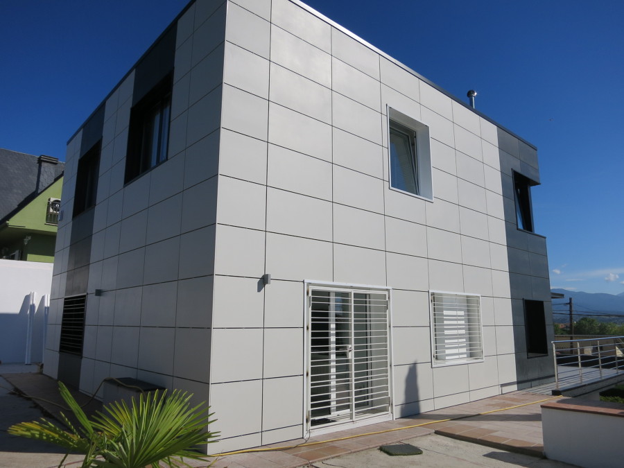 Fachada trasera-lateral