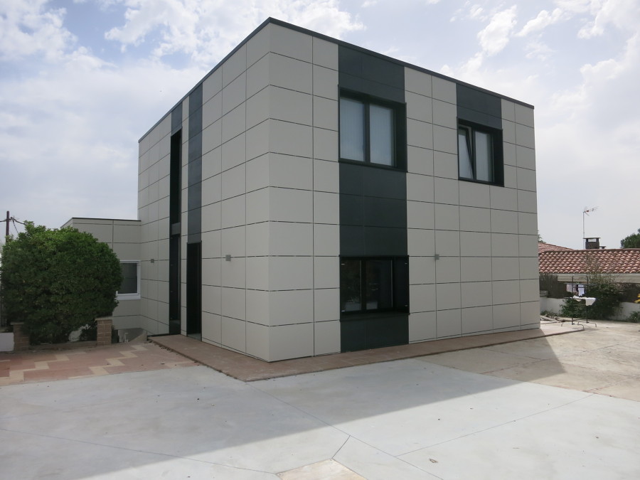 Fachada trasera-lateral