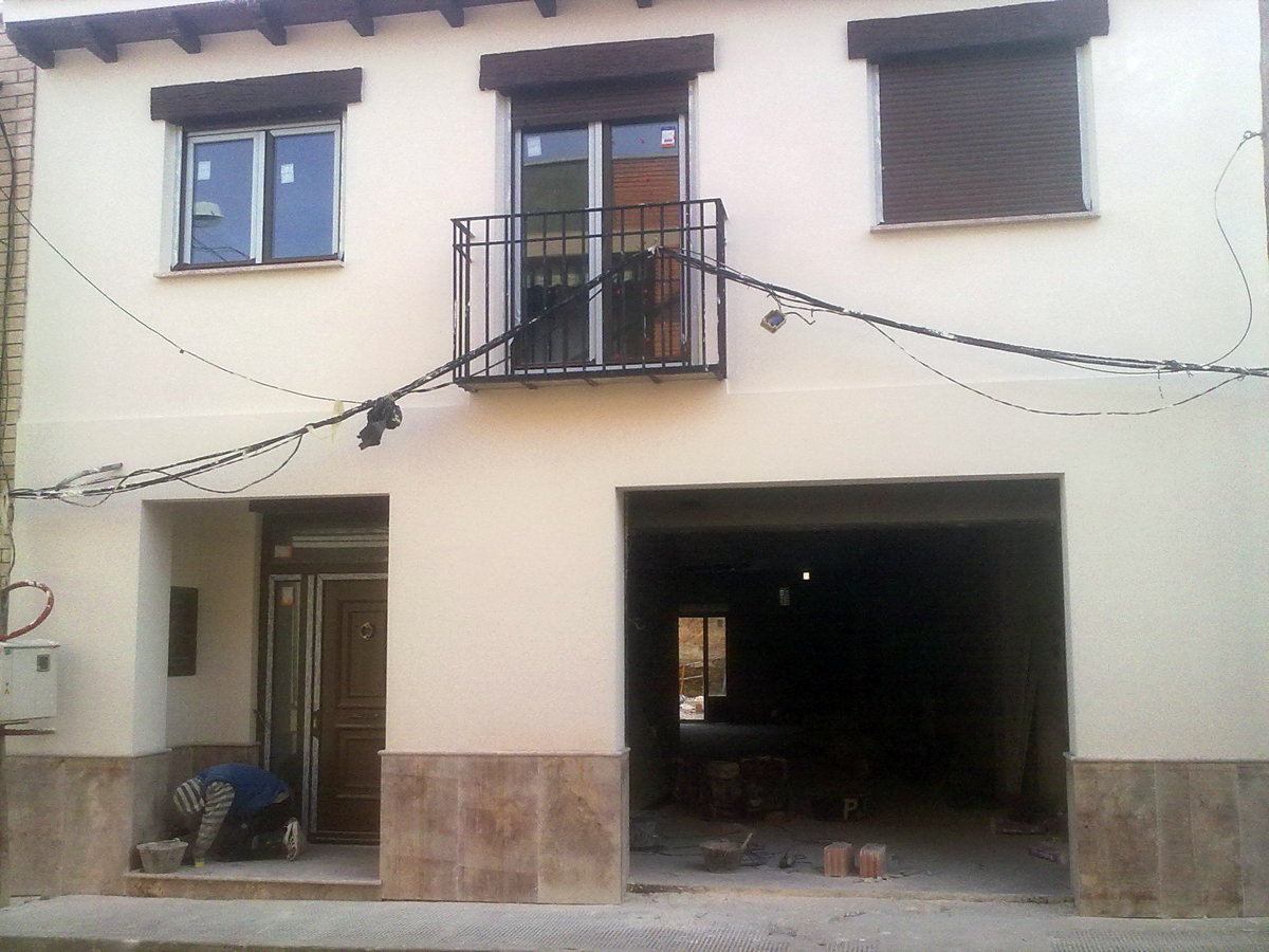 Fachada zócalo Piedra natural