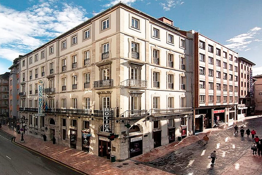 Fachadas principales.