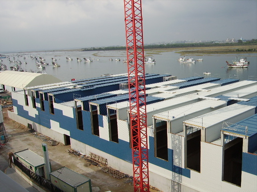 Fachadas ventiladas y cubiertas sandwich