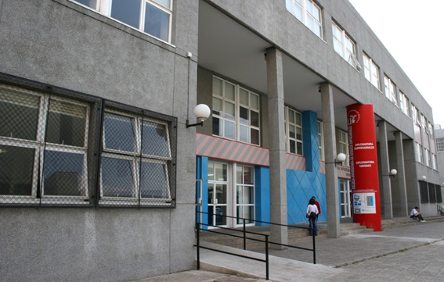 FACULTAD DE MATEMÁTICAS. SEVILLA