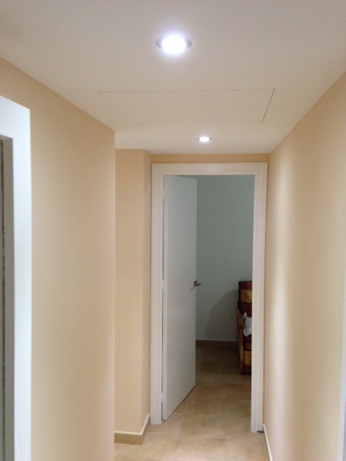 Falso techo con trampilla