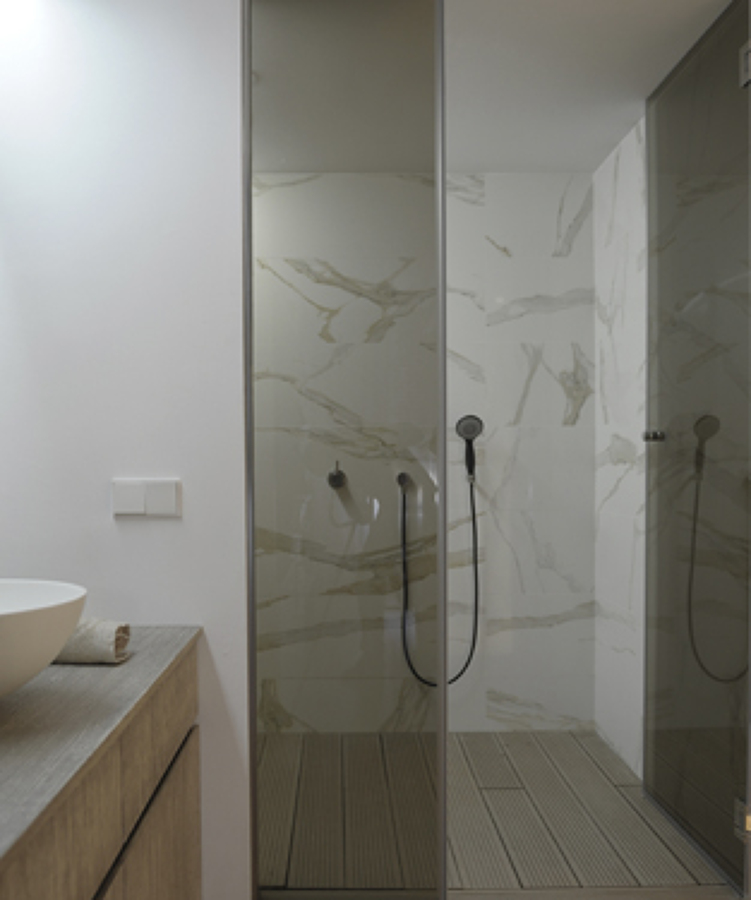 Family house_detalle baño principal