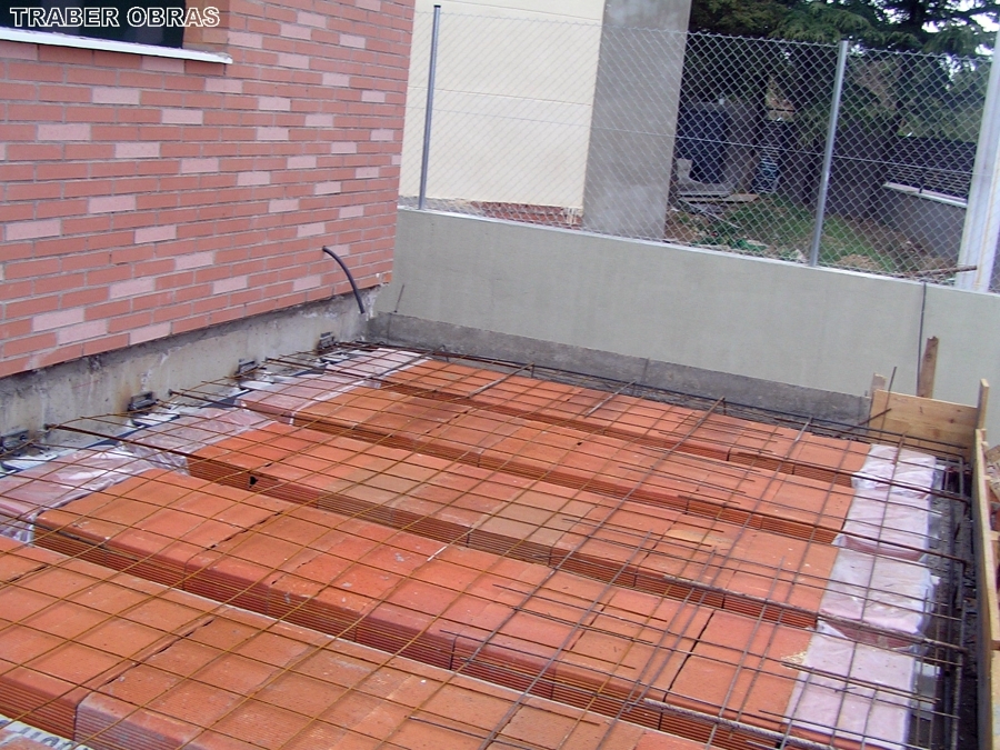 FASE DE EJECUCIÓN DE FORJADO DE TERRAZA EXTERIOR.