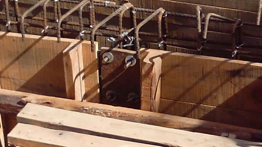 Fijacion de placas base de soporte de tapa