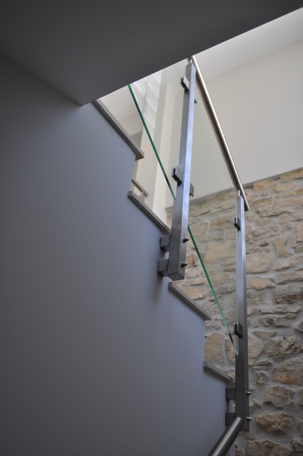 Fijaciones barandilla escaleras