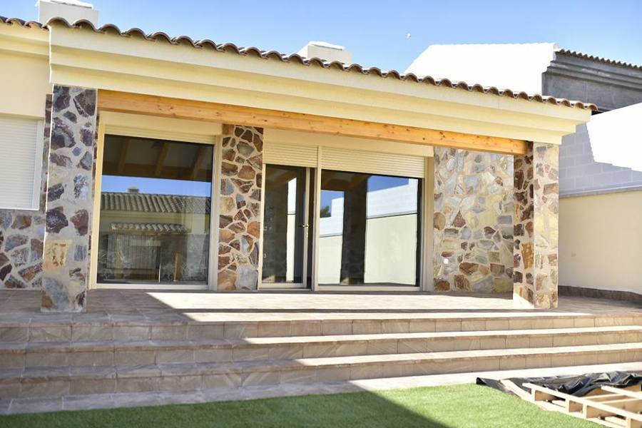 FIJO Y VENTANAL DE PVC CON VIDRIO DE SEGURIDAD