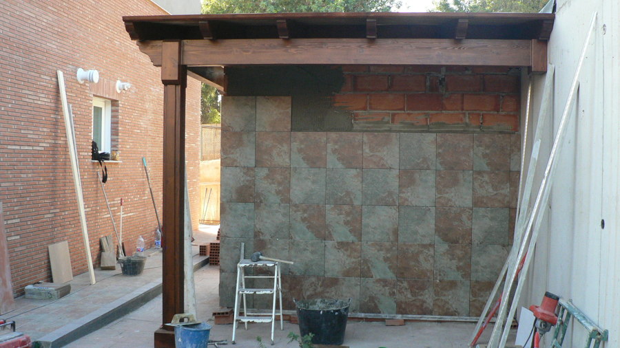 Finalizando la parte trasera, utilizada por el cliente para tendedero