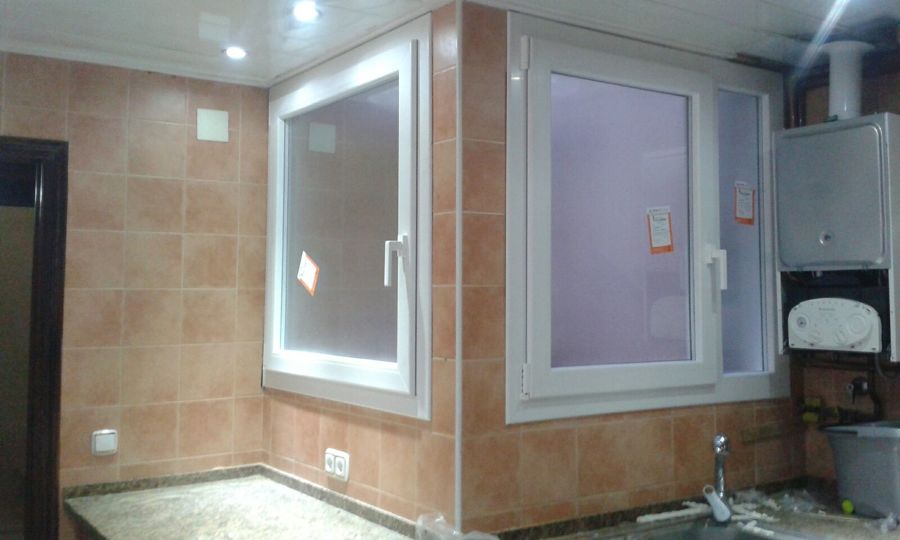 Finestres vidre mate PVC