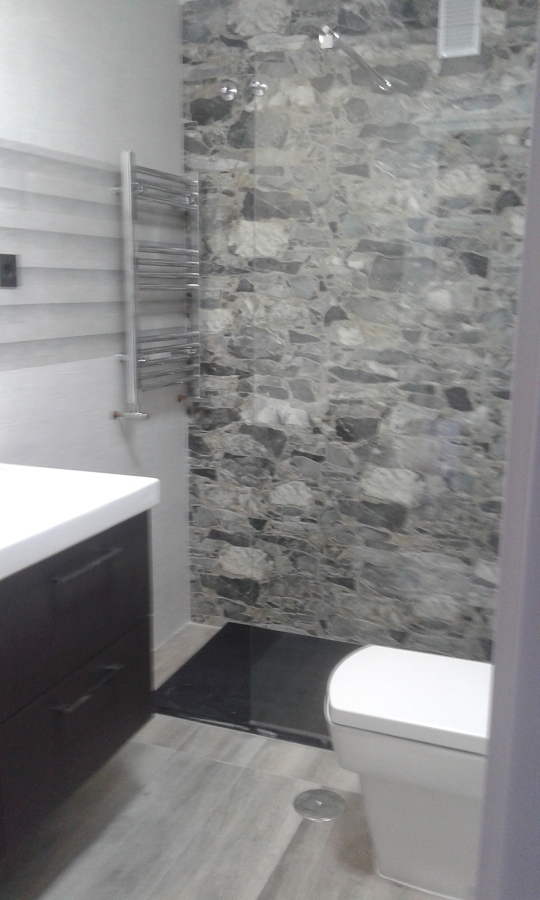 fondo ducha chapado imitación piedra