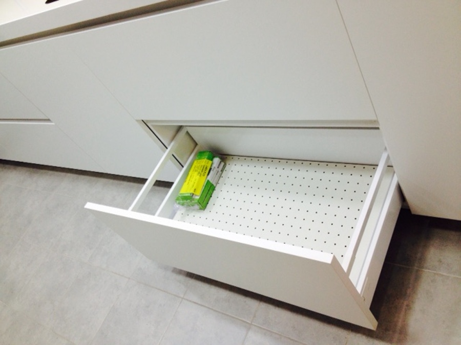 Fondo perforado para colocar vajilla