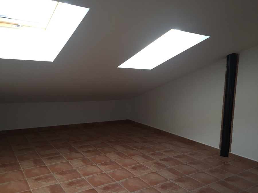 Forjado inclinado en formación de buhardilla. Vent. Velux