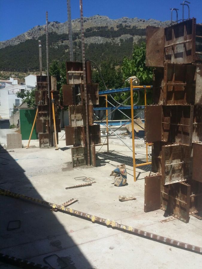 Formación de los pilares de la estructura.