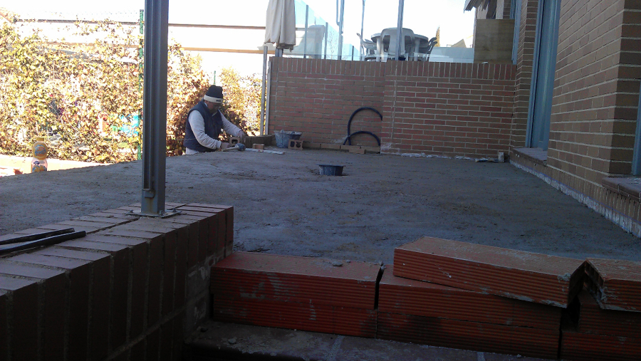 FORMACIÓN DE TERRAZA EN VIVIENDA UNIFAMILIAR